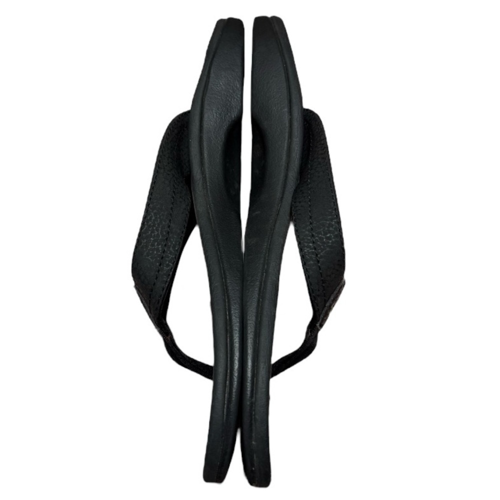 Olukai women’s Black Flip Flops - Picture 2 of 4